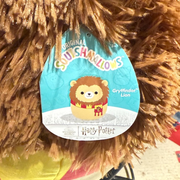 20" (51 cm) Harry Potter Gryffindor Lion Squishmallow - Picture 3 of 4